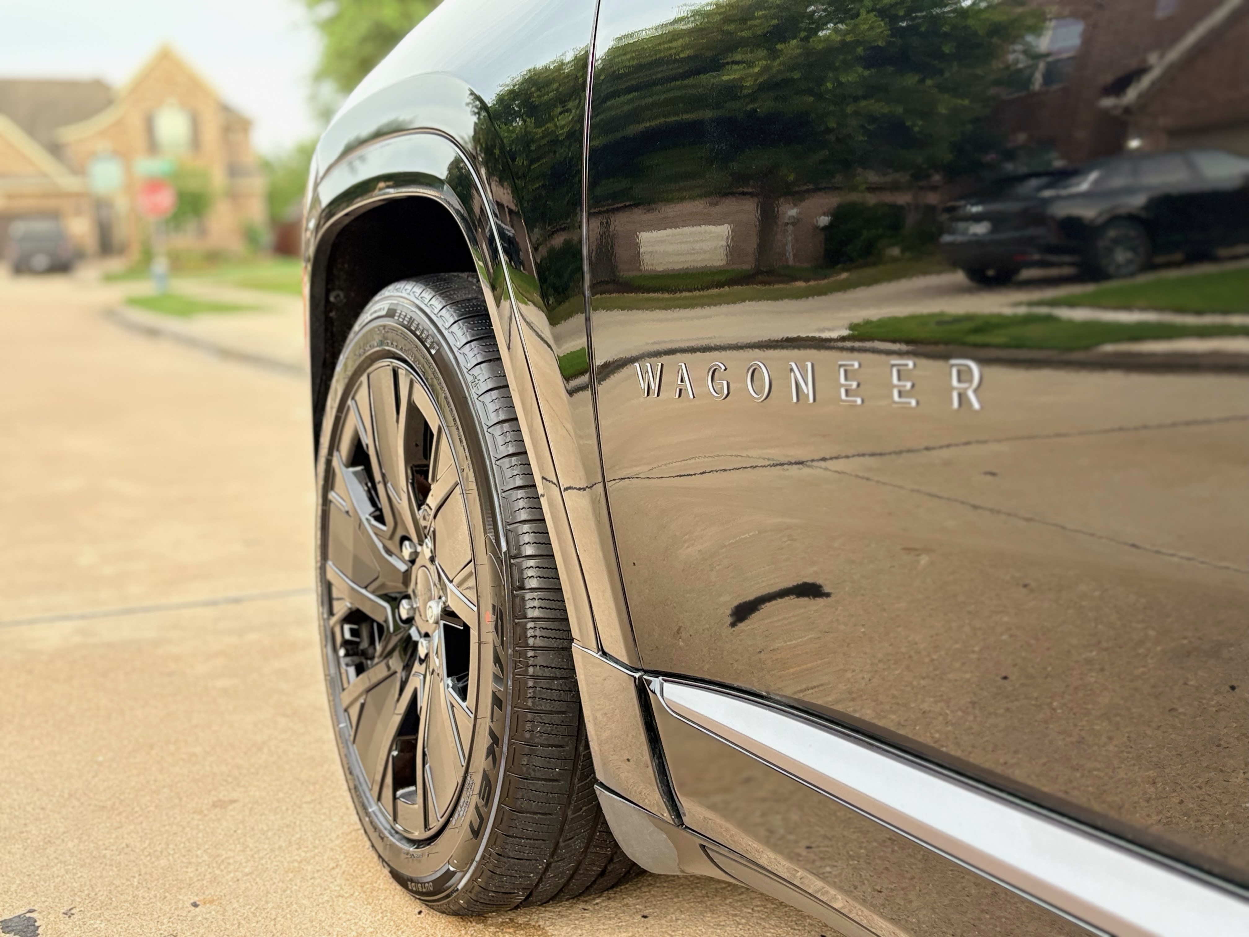 Wagoneer - Wheel & Side Panel